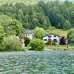 La Rose Du Le Ours, 2 Idyll Am